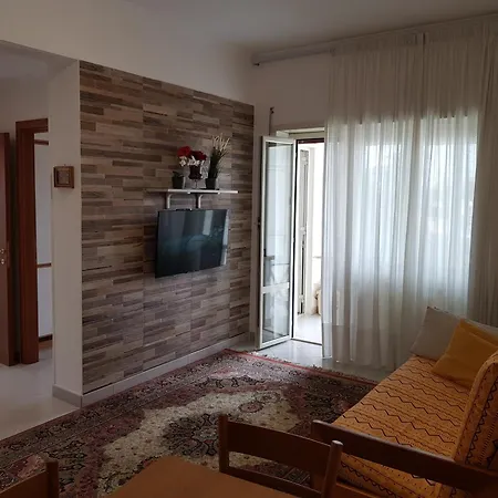 Vi Floor Apartment
